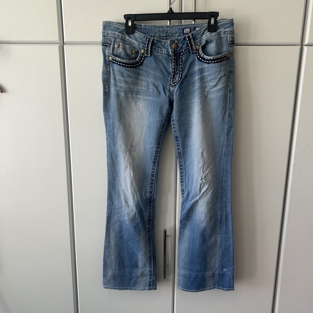 Miss Me Sunny Boot Jeans Size 31 Light Wash Distressed Embellished JPD1031